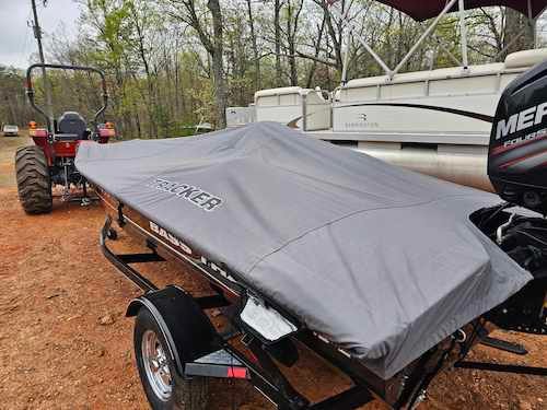 Back view of 2015 Bass Tracker 175 TXW with Cover